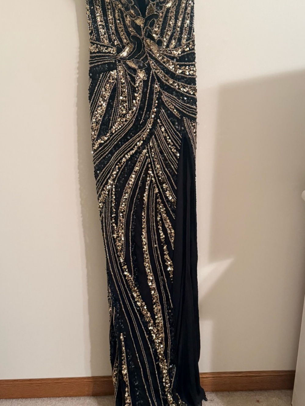 Black & Gold Sequin Prom Dress - Ashley Lauren size 0